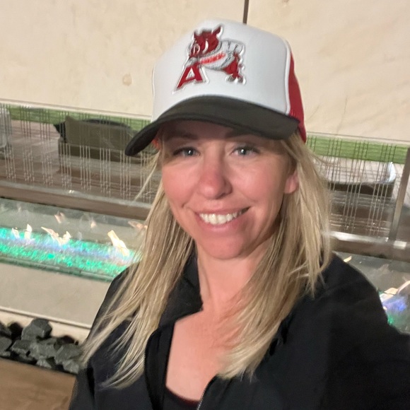 Meet your Posher, Kristie - Picture 2 of 3